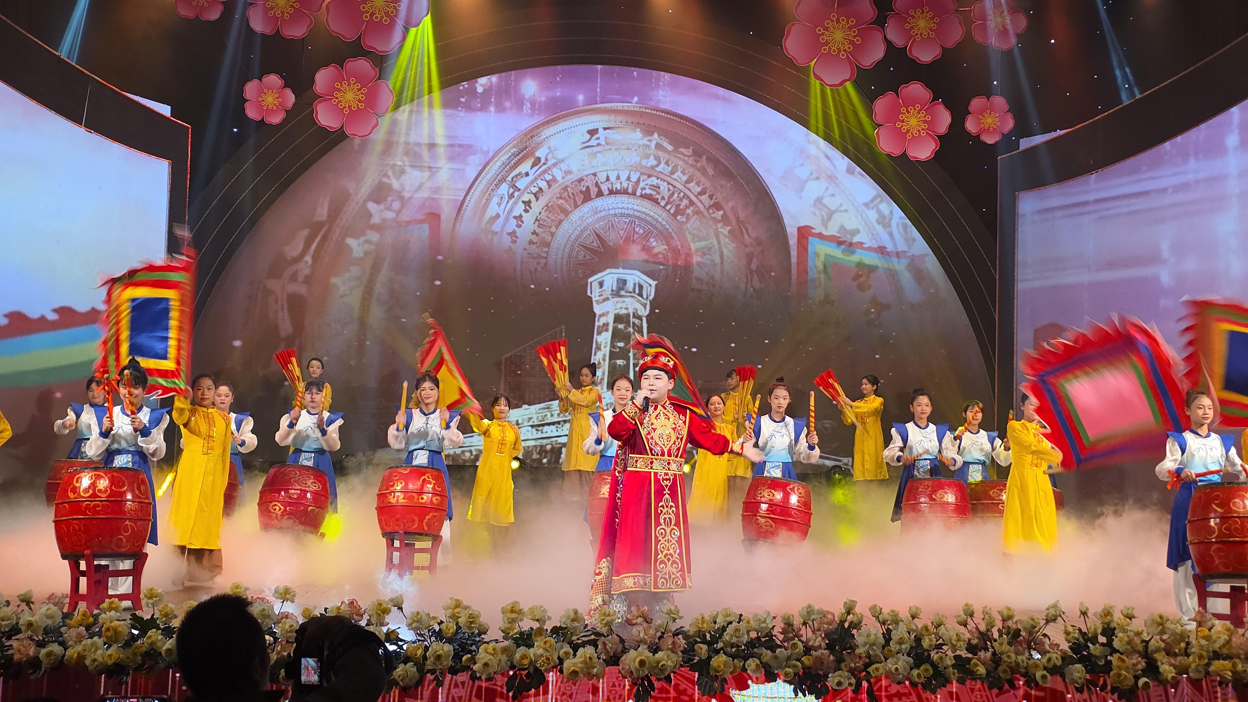 ẢNH CHƯƠNG TRÌNH - Chương trình giao lưu nghệ thuật " Xuân về bản em " năm 2026 -  Truyền hình trực tiếp - Trao quà đợt 3