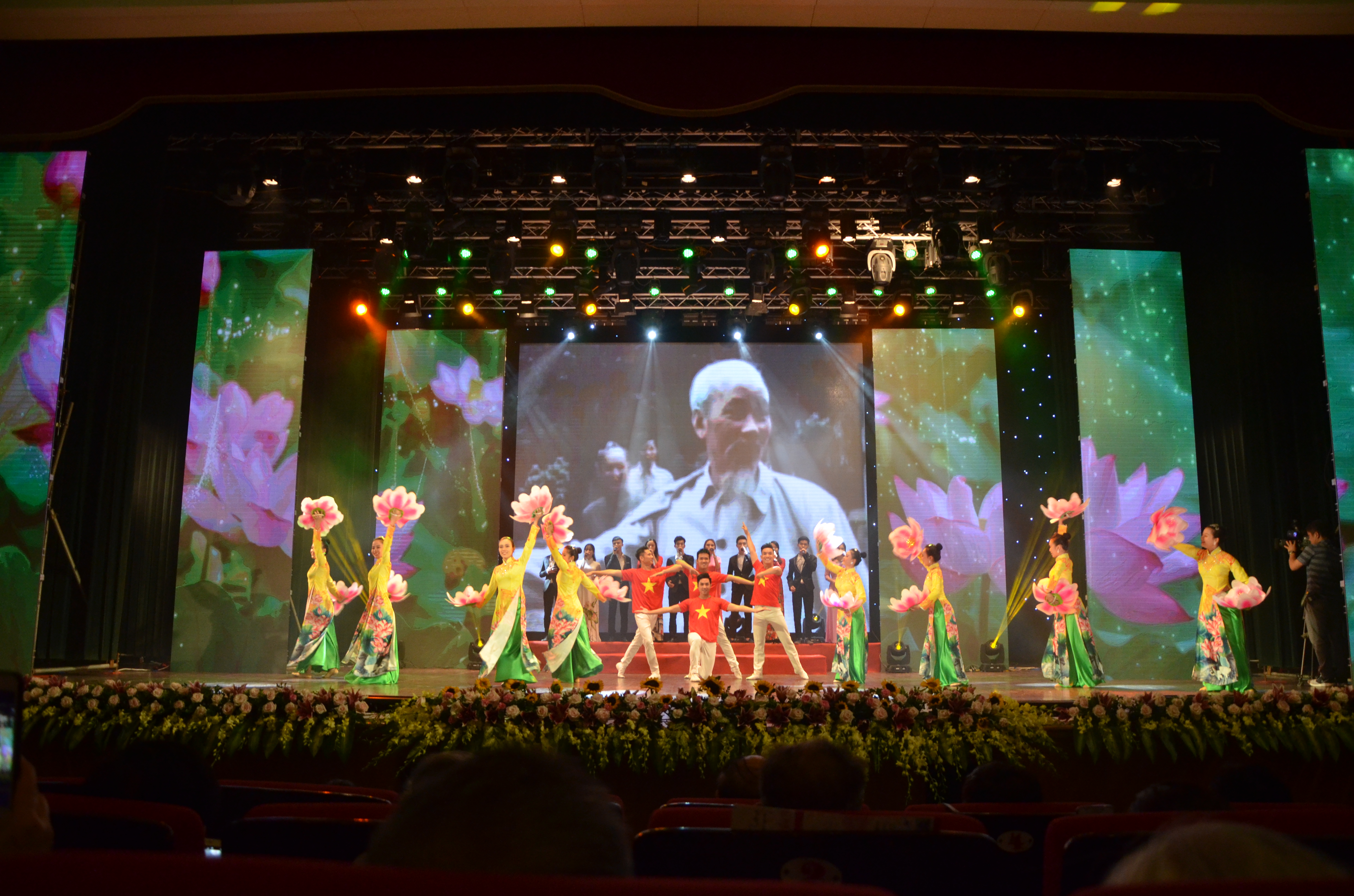 Ảnh Truyền hình trực tiếp - TỔ QUỐC LINH THIÊNG - NĂM 2019