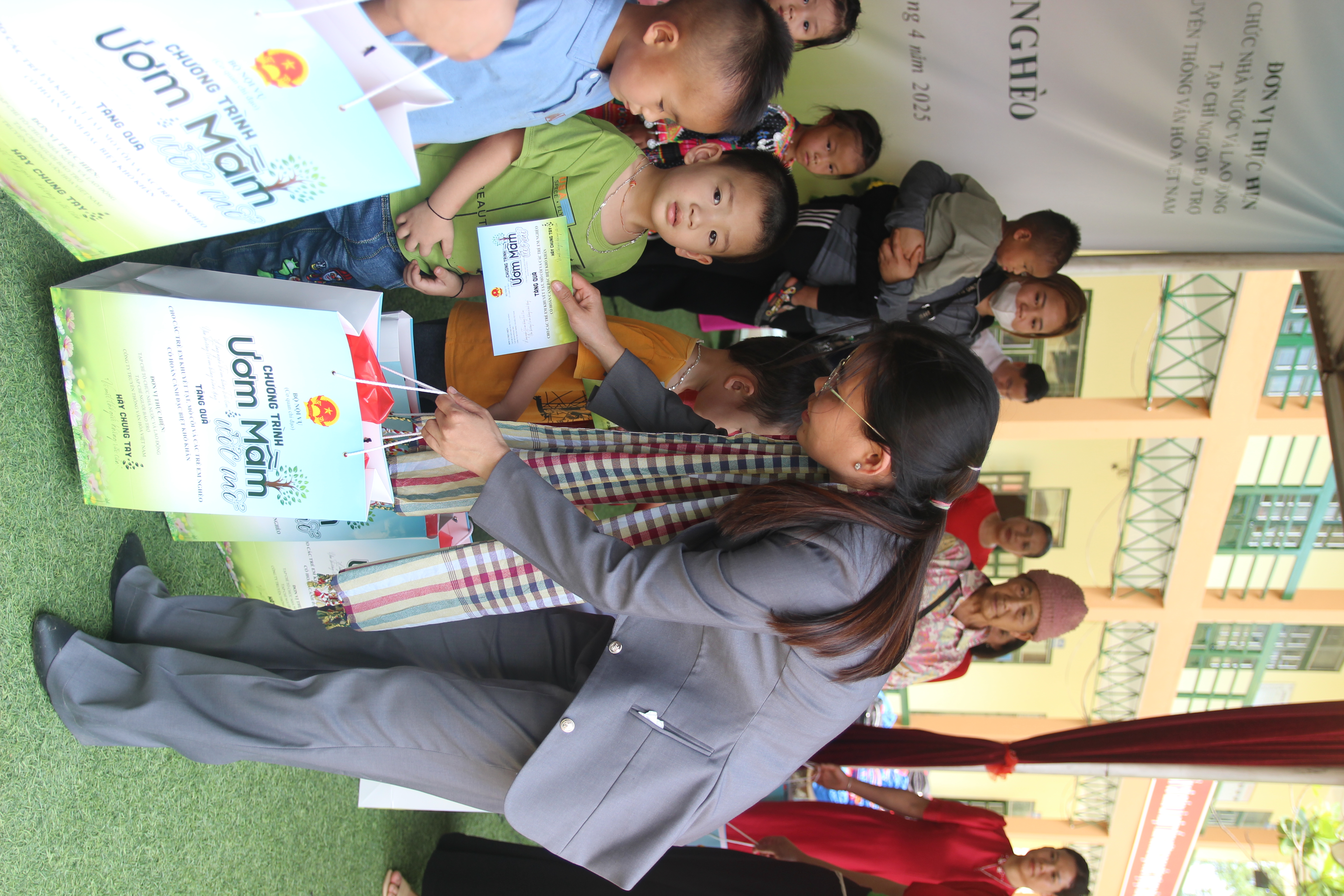 ẢNH CHƯƠNG TRÌNH - ƯƠM MẦM ƯỚC MƠ 2025 - TRAO QUÀ TẠI ĐIỆN BIÊN