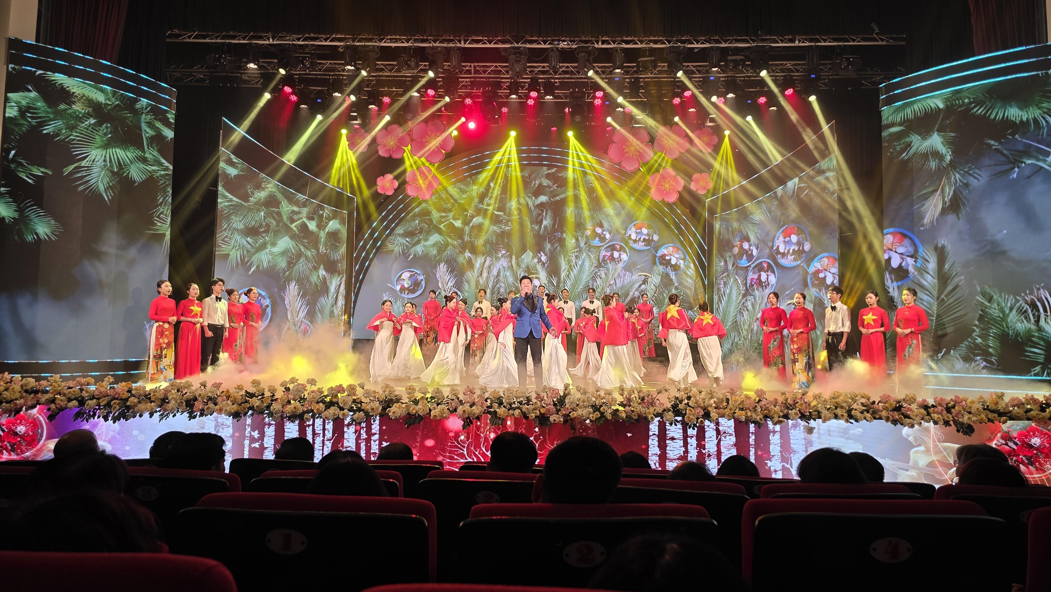 ẢNH CHƯƠNG TRÌNH - Chương trình giao lưu nghệ thuật " Xuân về bản em " năm 2026 -  Truyền hình trực tiếp - Trao quà đợt 3