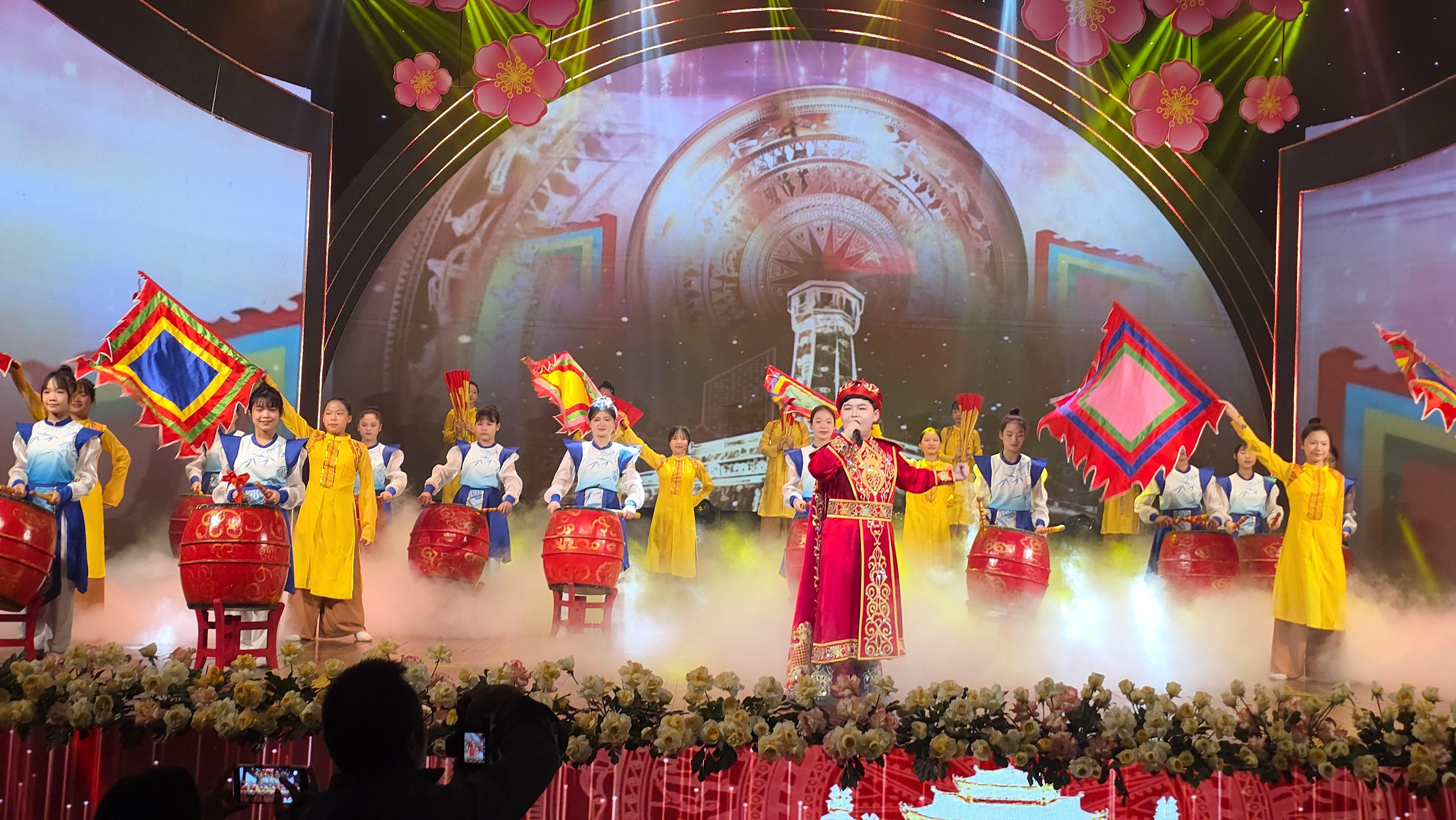 ẢNH CHƯƠNG TRÌNH - Chương trình giao lưu nghệ thuật " Xuân về bản em " năm 2026 -  Truyền hình trực tiếp - Trao quà đợt 3