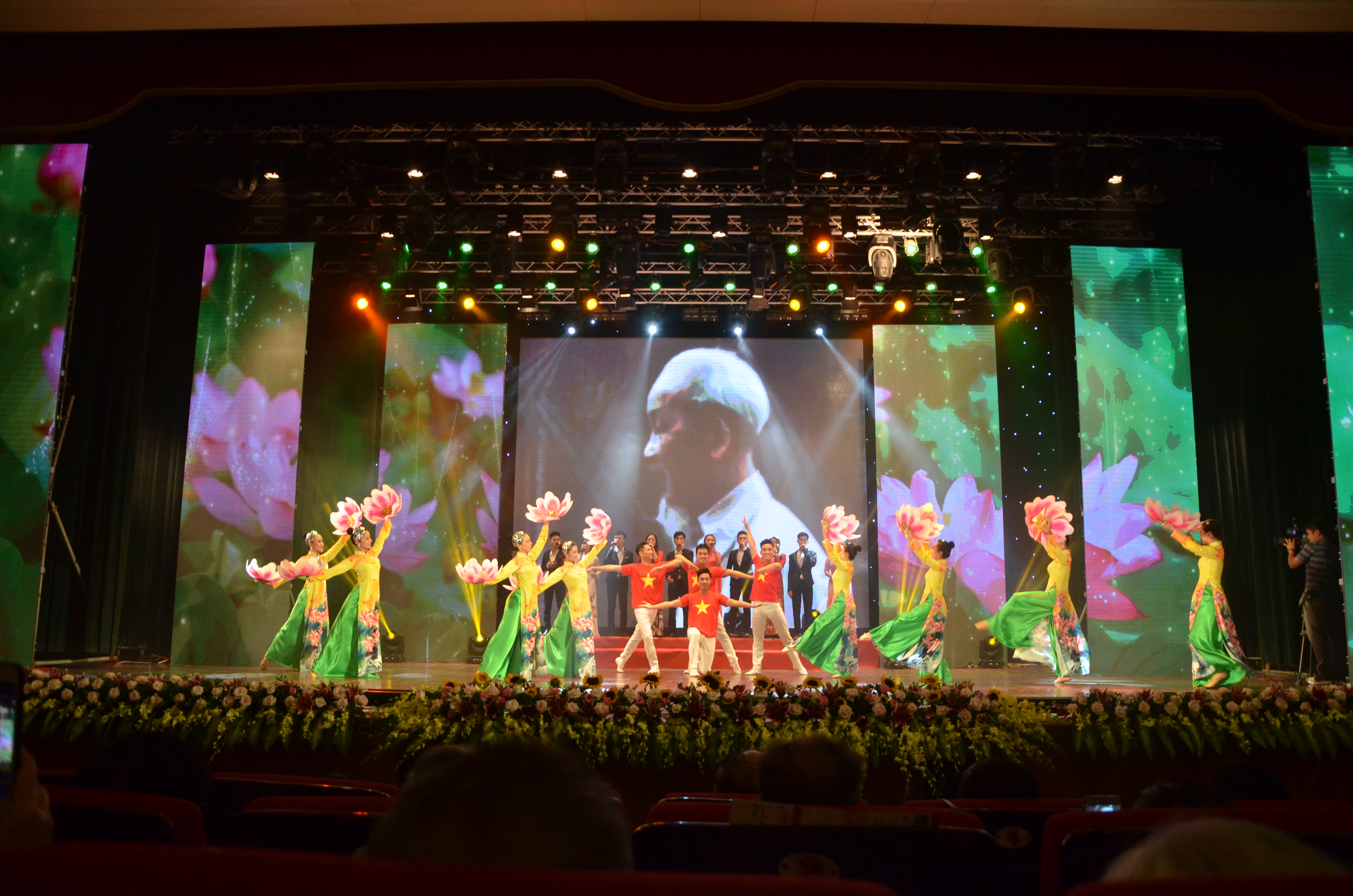 Ảnh Truyền hình trực tiếp - TỔ QUỐC LINH THIÊNG - NĂM 2019