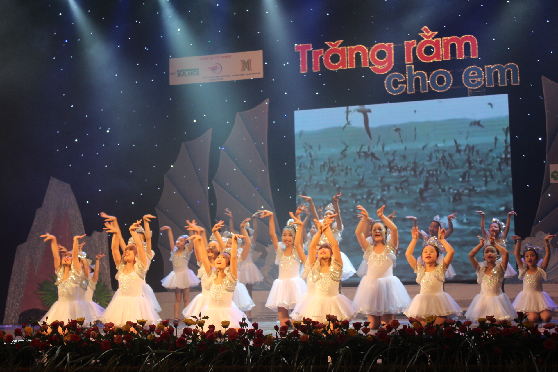 TRĂNG RẰM CHO EM - NĂM 2014