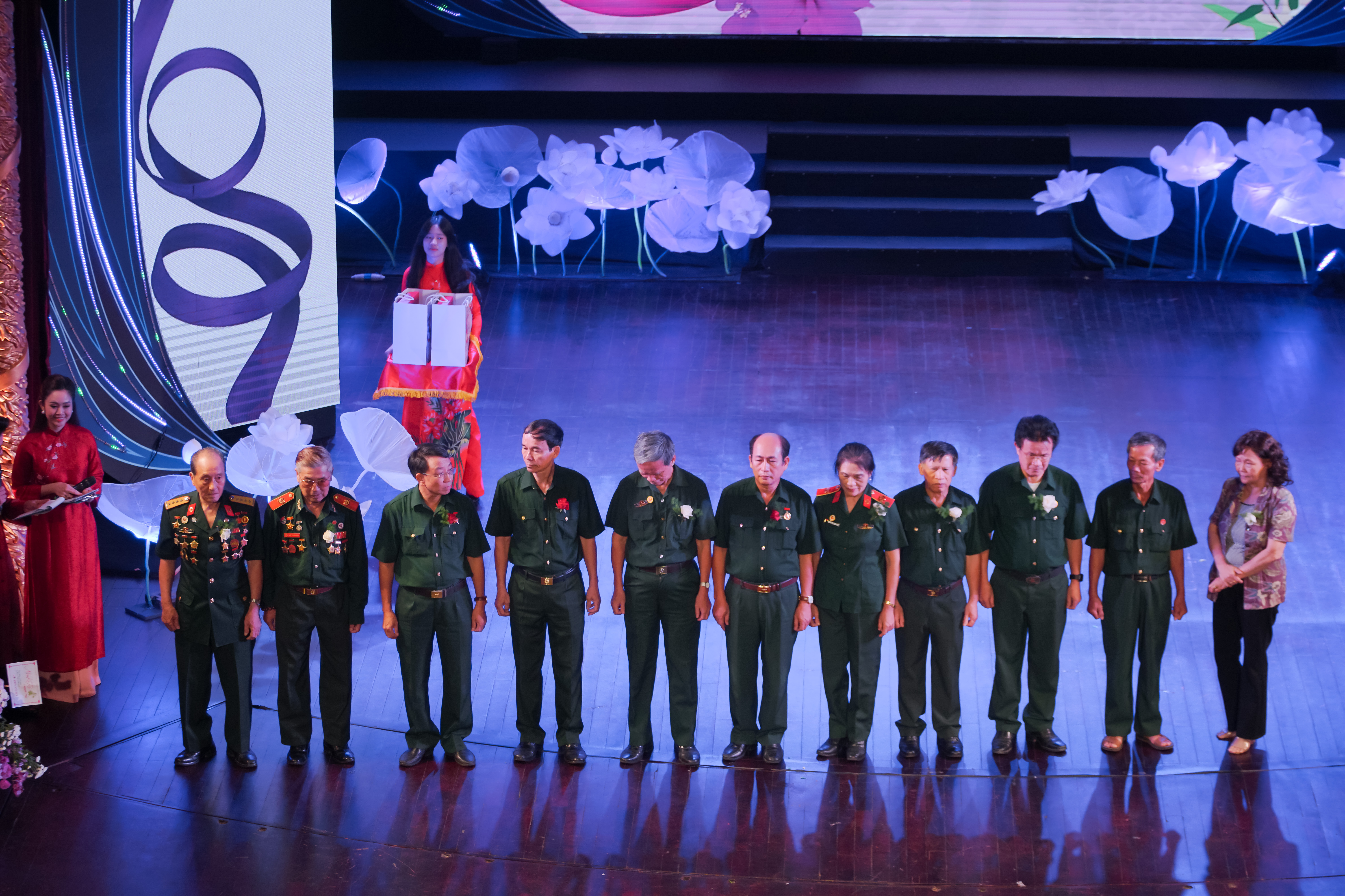 MÙA XUÂN BIÊN CƯƠNG - NĂM 2013